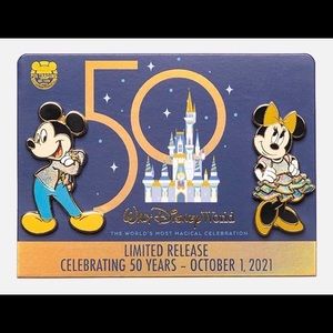 Walt Disney World 50th Anniversary Pin Set - Limited Release Mickey and Minnie